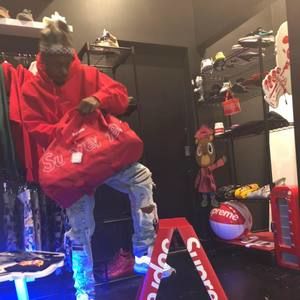 Meet your Posher, Amir